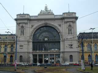 Keleti plyaudvar 2001. MV Rt.